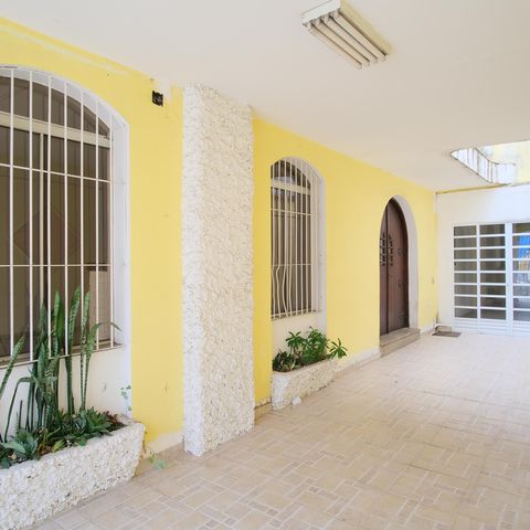 Casa para alugar com 350m², 7 quartos e 4 vagasEntrada