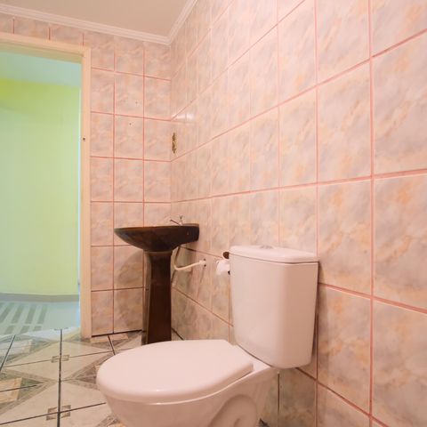 Casa para alugar com 350m², 7 quartos e 4 vagasBanheiro de serviço