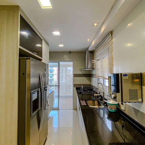 Apartamento para alugar com 122m², 2 quartos e 2 vagasCozinha