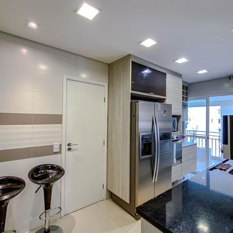 Apartamento para alugar com 122m², 2 quartos e 2 vagasCozinha