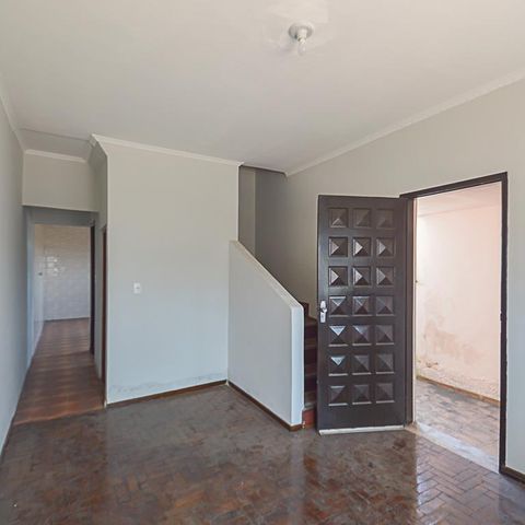 Casa à venda com 130m², 3 quartos e 1 vaga Casa à venda com 130m², 3 quartos e 1 vagaSala