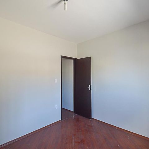 Casa à venda com 130m², 3 quartos e 1 vaga Casa à venda com 130m², 3 quartos e 1 vagaQuarto 1