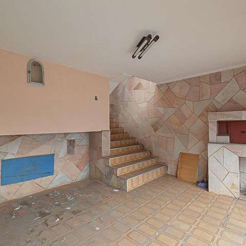 Casa à venda com 130m², 3 quartos e 1 vaga Casa à venda com 130m², 3 quartos e 1 vagaGaragem