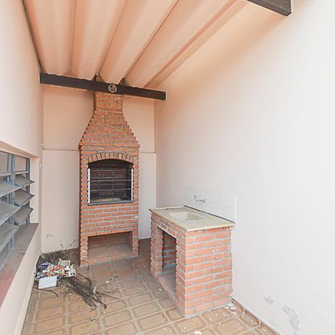 Casa à venda com 130m², 3 quartos e 1 vaga Casa à venda com 130m², 3 quartos e 1 vagaChurrasqueira