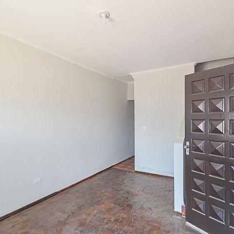 Casa à venda com 130m², 3 quartos e 1 vaga Casa à venda com 130m², 3 quartos e 1 vagaSala