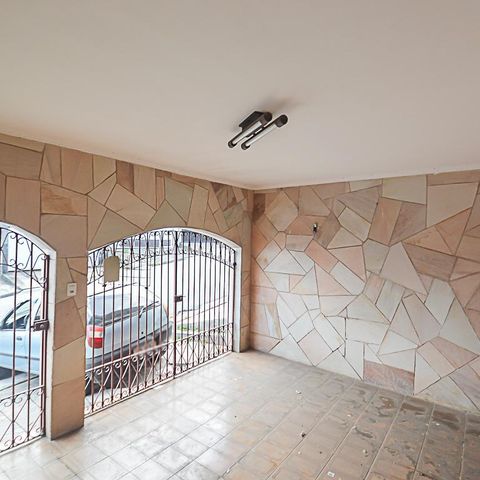 Casa à venda com 130m², 3 quartos e 1 vaga Casa à venda com 130m², 3 quartos e 1 vagaGaragem