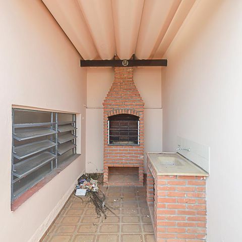 Casa à venda com 130m², 3 quartos e 1 vaga Casa à venda com 130m², 3 quartos e 1 vagaChurrasqueira