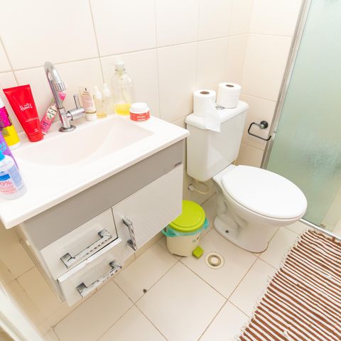 Apartamento para alugar com 72m², 2 quartos e 1 vaga Apartamento para alugar com 72m², 2 quartos e 1 vagaBanheiro