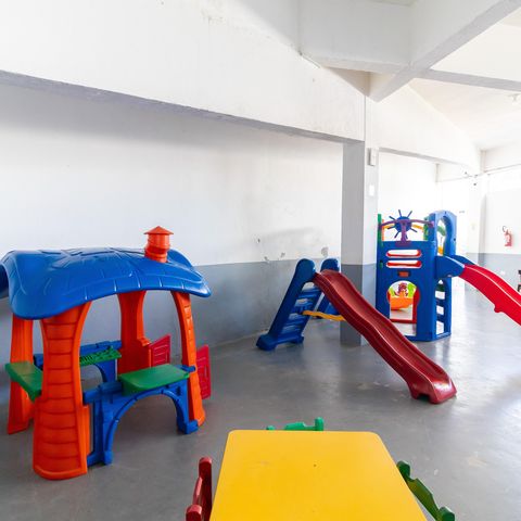 Apartamento para alugar com 72m², 2 quartos e 1 vaga Apartamento para alugar com 72m², 2 quartos e 1 vagaÁrea comum - Playground