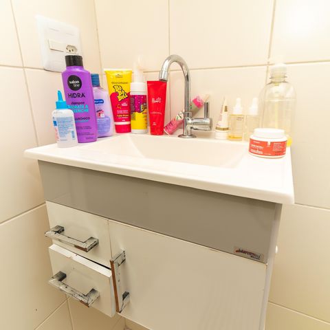 Apartamento para alugar com 72m², 2 quartos e 1 vaga Apartamento para alugar com 72m², 2 quartos e 1 vagaBanheiro