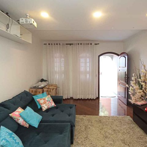 Casa à venda com 450m², 3 quartos e 8 vagas Casa à venda com 450m², 3 quartos e 8 vagasSala