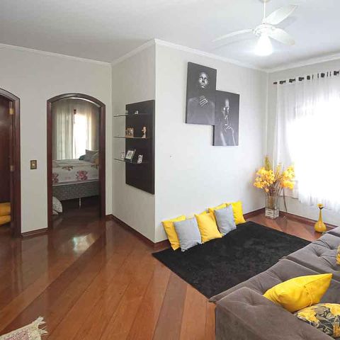 Casa à venda com 450m², 3 quartos e 8 vagas Casa à venda com 450m², 3 quartos e 8 vagasSala 4