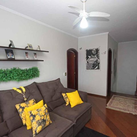 Casa à venda com 450m², 3 quartos e 8 vagas Casa à venda com 450m², 3 quartos e 8 vagasSala 4
