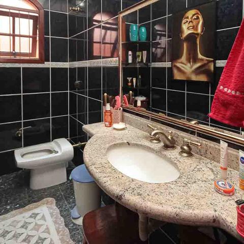 Casa à venda com 450m², 3 quartos e 8 vagas Casa à venda com 450m², 3 quartos e 8 vagasLavabo
