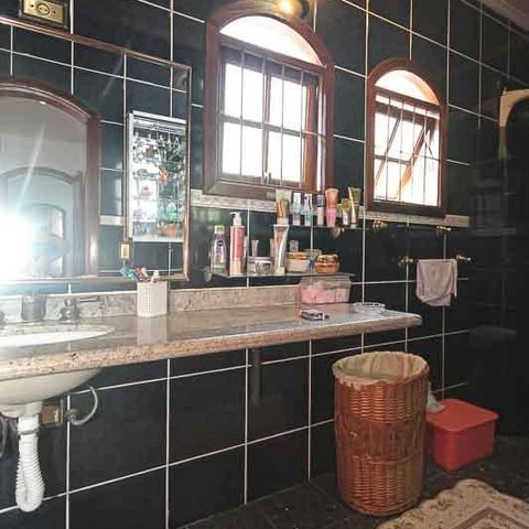 Casa à venda com 450m², 3 quartos e 8 vagas Casa à venda com 450m², 3 quartos e 8 vagasBanheiro da Suíte 2