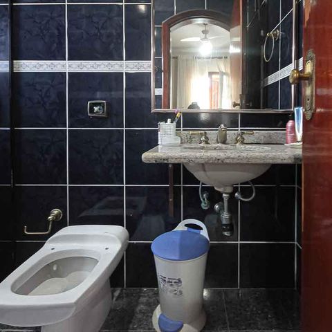 Casa à venda com 450m², 3 quartos e 8 vagas Casa à venda com 450m², 3 quartos e 8 vagasBanheiro da Suíte