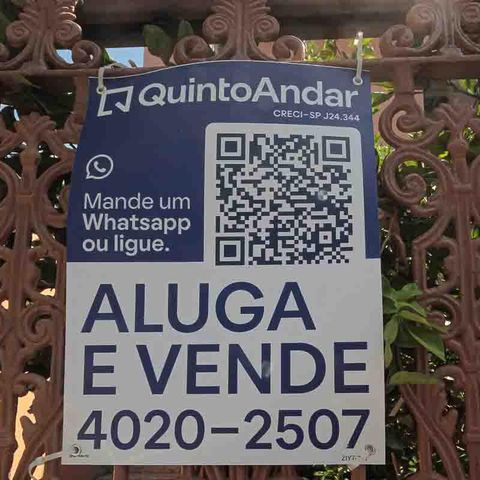 Casa à venda com 450m², 3 quartos e 8 vagas Casa à venda com 450m², 3 quartos e 8 vagasPlaca