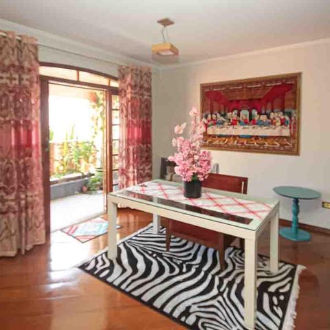 Casa à venda com 450m², 3 quartos e 8 vagas Casa à venda com 450m², 3 quartos e 8 vagasSala 3