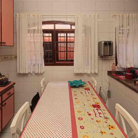 Casa à venda com 450m², 3 quartos e 8 vagas Casa à venda com 450m², 3 quartos e 8 vagasCozinha