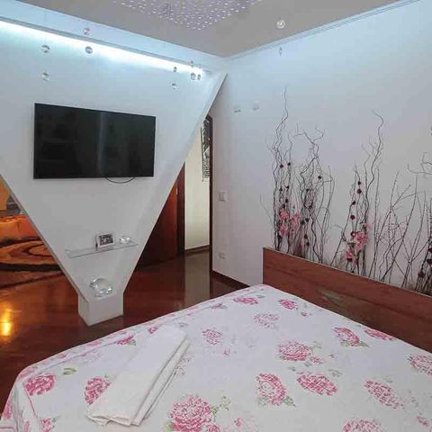 Casa à venda com 450m², 3 quartos e 8 vagas Casa à venda com 450m², 3 quartos e 8 vagasSuíte 2