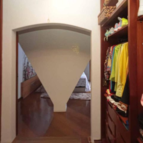 Casa à venda com 450m², 3 quartos e 8 vagas Casa à venda com 450m², 3 quartos e 8 vagasCloset da Suíte 2