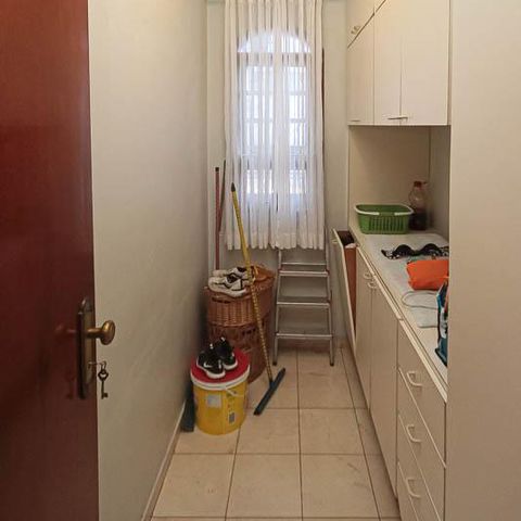 Casa à venda com 450m², 3 quartos e 8 vagas Casa à venda com 450m², 3 quartos e 8 vagasDespensa