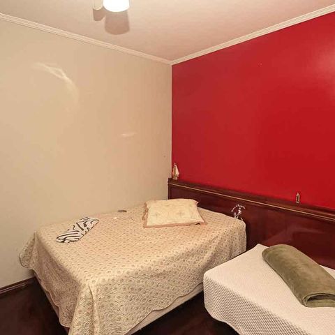 Casa à venda com 450m², 3 quartos e 8 vagas Casa à venda com 450m², 3 quartos e 8 vagasQuarto