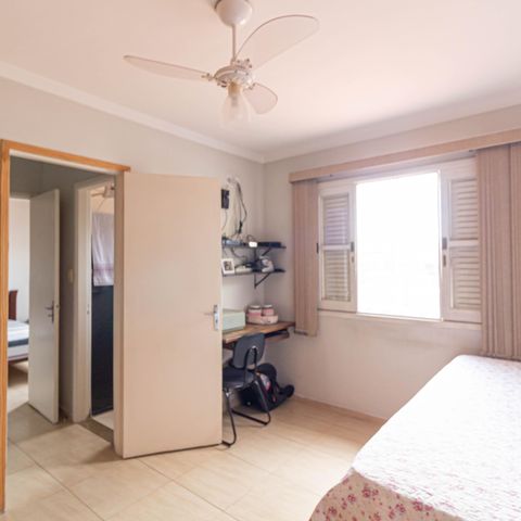 Casa à venda com 102m², 2 quartos e 4 vagas Casa à venda com 102m², 2 quartos e 4 vagasQuarto 1