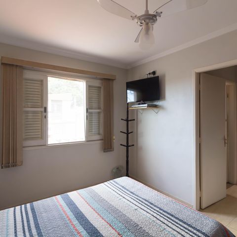 Casa à venda com 102m², 2 quartos e 4 vagas Casa à venda com 102m², 2 quartos e 4 vagasQuarto 2