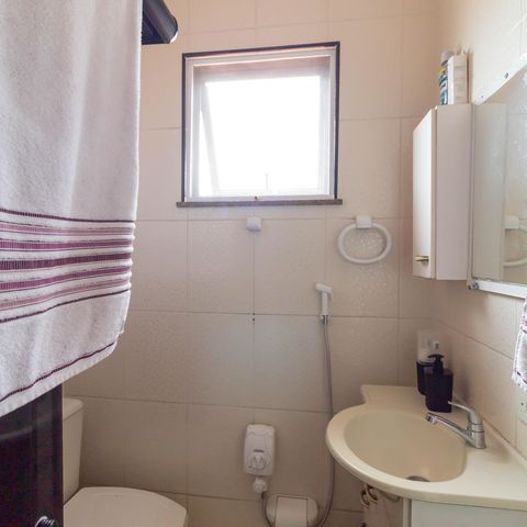 Casa à venda com 102m², 2 quartos e 4 vagas Casa à venda com 102m², 2 quartos e 4 vagasBanheiro