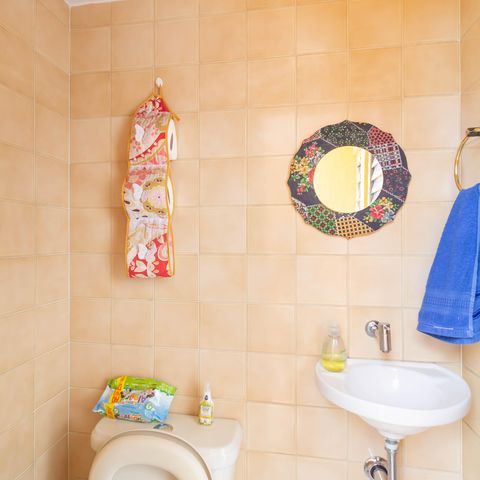 Casa à venda com 102m², 2 quartos e 4 vagas Casa à venda com 102m², 2 quartos e 4 vagasBanheiro de Serviço