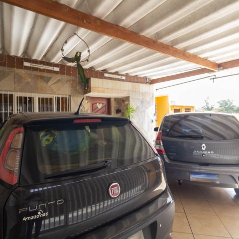 Casa à venda com 102m², 2 quartos e 4 vagas Casa à venda com 102m², 2 quartos e 4 vagasGaragem