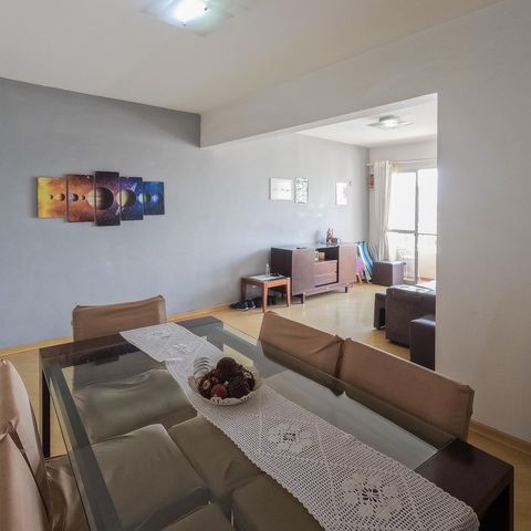 Apartamento à venda com 110m², 3 quartos e 2 vagas Apartamento à venda com 110m², 3 quartos e 2 vagasSala