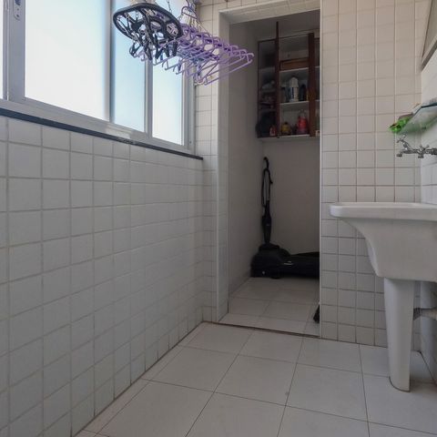 Apartamento à venda com 110m², 3 quartos e 2 vagas Apartamento à venda com 110m², 3 quartos e 2 vagasÁrea de Serviço