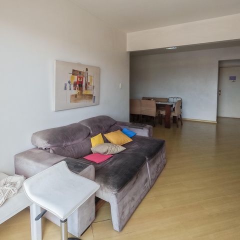 Apartamento à venda com 110m², 3 quartos e 2 vagas Apartamento à venda com 110m², 3 quartos e 2 vagasSala