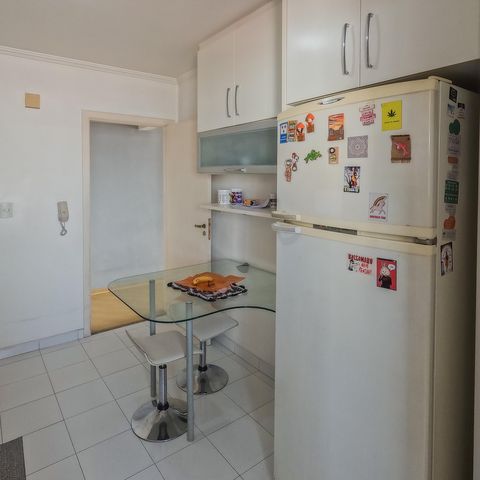 Apartamento à venda com 110m², 3 quartos e 2 vagas Apartamento à venda com 110m², 3 quartos e 2 vagasCozinha