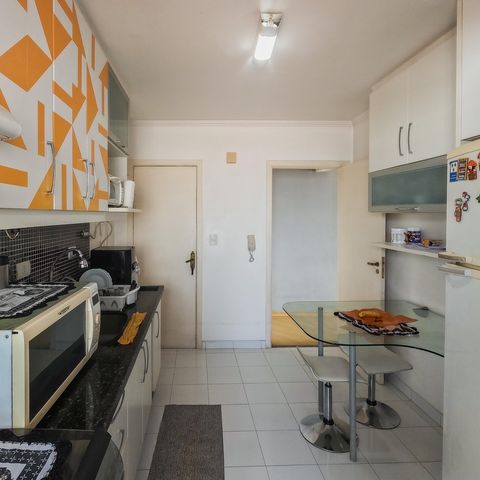 Apartamento à venda com 110m², 3 quartos e 2 vagas Apartamento à venda com 110m², 3 quartos e 2 vagasCozinha