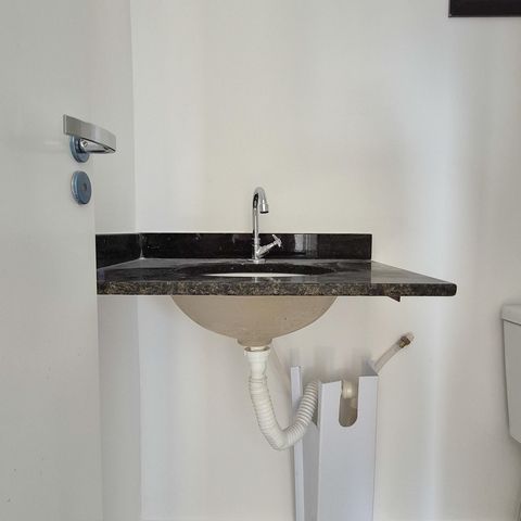 Apartamento à venda com 45m², 2 quartos e 1 vaga Apartamento à venda com 45m², 2 quartos e 1 vagaBanheiro