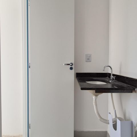 Apartamento à venda com 45m², 2 quartos e 1 vaga Apartamento à venda com 45m², 2 quartos e 1 vagaBanheiro