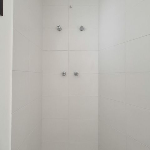 Apartamento à venda com 45m², 2 quartos e 1 vaga Apartamento à venda com 45m², 2 quartos e 1 vagaBanheiro