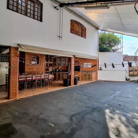 Casa para alugar com 360m², 4 quartos e 4 vagas Casa para alugar com 360m², 4 quartos e 4 vagasÁrea Externa