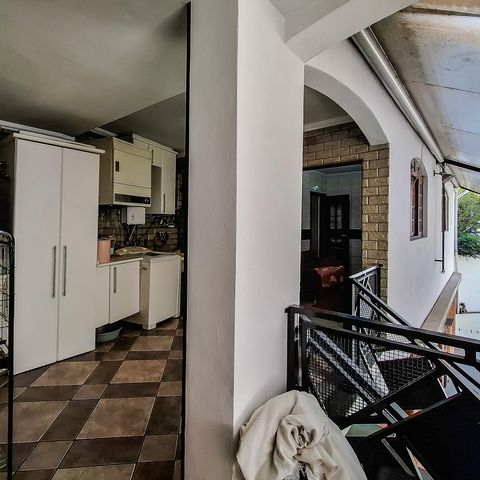 Casa para alugar com 360m², 4 quartos e 4 vagas Casa para alugar com 360m², 4 quartos e 4 vagasCozinha