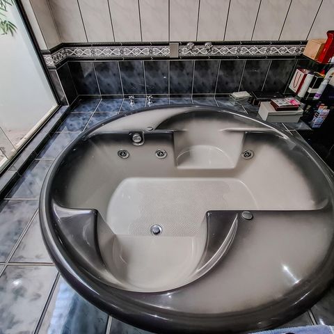 Casa para alugar com 360m², 4 quartos e 4 vagas Casa para alugar com 360m², 4 quartos e 4 vagasBanheiro