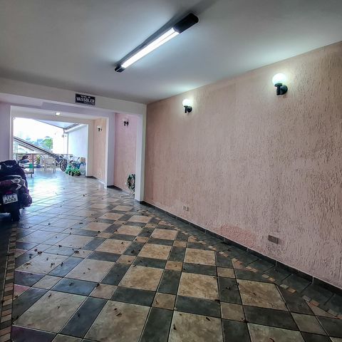 Casa para alugar com 360m², 4 quartos e 4 vagas Casa para alugar com 360m², 4 quartos e 4 vagasGaragem