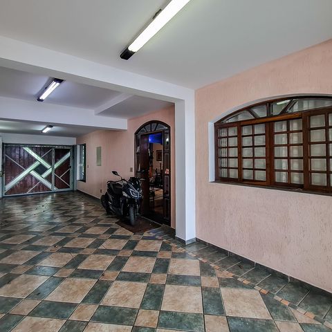 Casa para alugar com 360m², 4 quartos e 4 vagas Casa para alugar com 360m², 4 quartos e 4 vagasGaragem