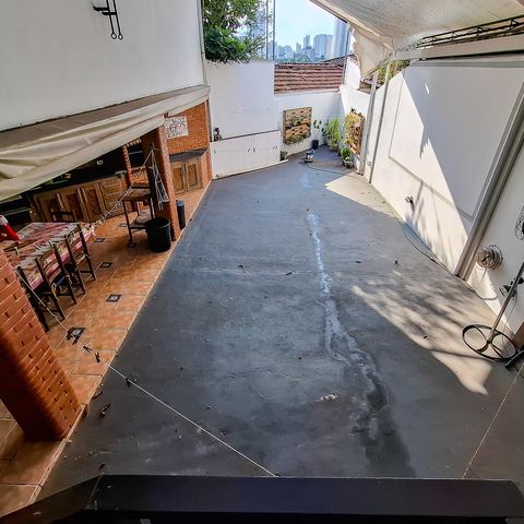 Casa para alugar com 360m², 4 quartos e 4 vagas Casa para alugar com 360m², 4 quartos e 4 vagasÁrea Externa