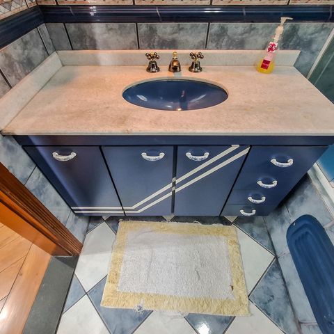 Casa para alugar com 360m², 4 quartos e 4 vagas Casa para alugar com 360m², 4 quartos e 4 vagasBanheiro