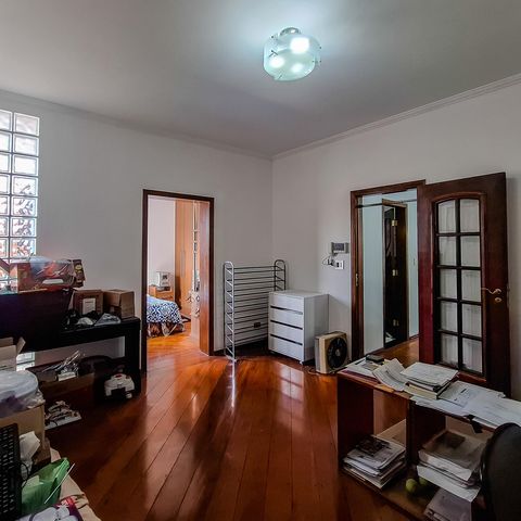 Casa para alugar com 360m², 4 quartos e 4 vagas Casa para alugar com 360m², 4 quartos e 4 vagasEscritório