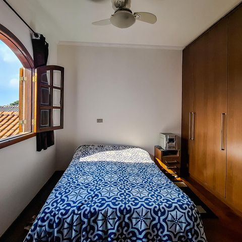 Casa para alugar com 360m², 4 quartos e 4 vagas Casa para alugar com 360m², 4 quartos e 4 vagasQuarto 2