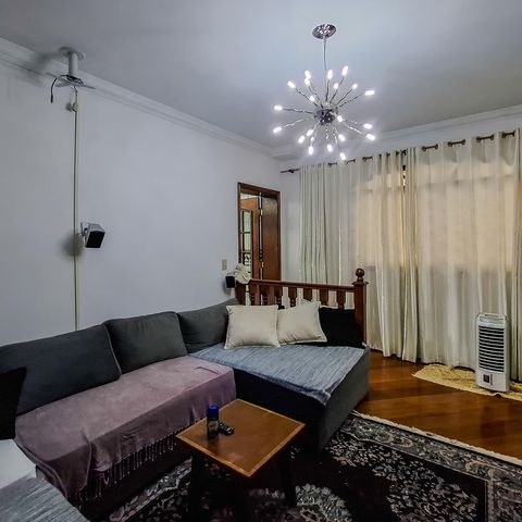 Casa para alugar com 360m², 4 quartos e 4 vagas Casa para alugar com 360m², 4 quartos e 4 vagasSala